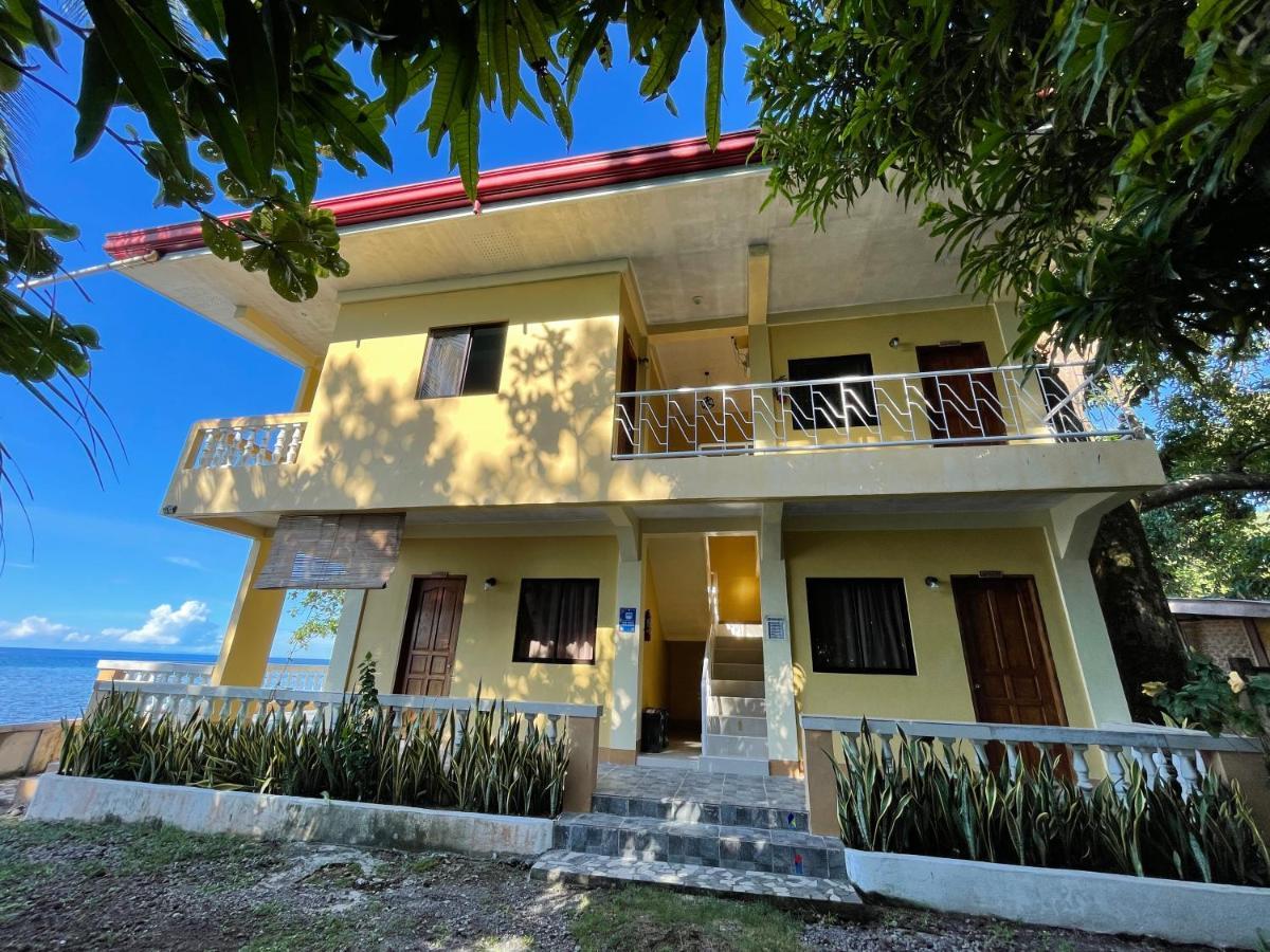 C - Side Inn Mambajao Exterior foto